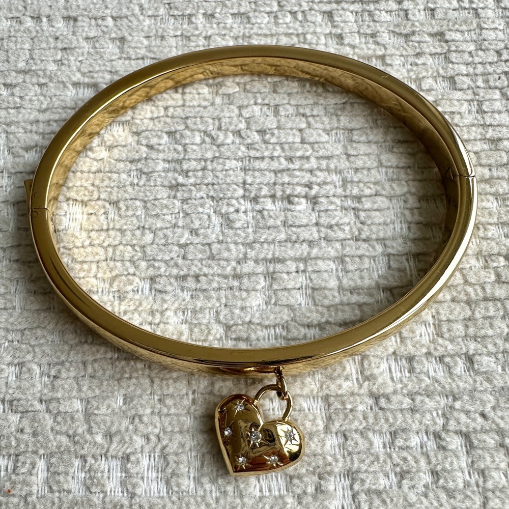 Fossil Sadie Heart Gold Bangle Bracelet
